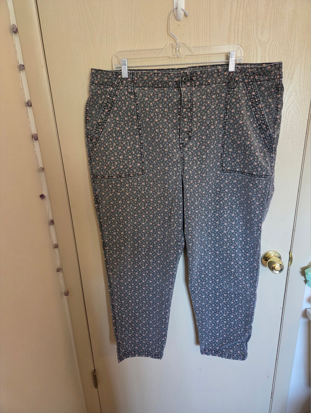 American Eagle Black Floral Skinny Pants Womens Plus Size 22